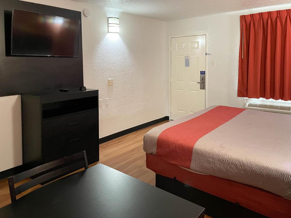 Studio 6 Houston Tx Brookhollow المظهر الخارجي الصورة